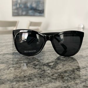 Black Valerie Spencer Sunglasses